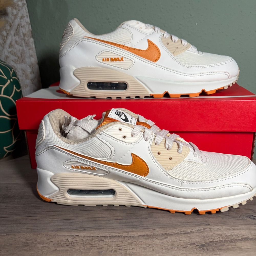 Nike Sneakers Womens 9 White Air Max 90 SE Light Curry Low Top NIB - Picture 5 of 6